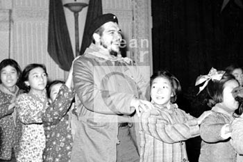 Durante una de sus visitas a China, en 1963