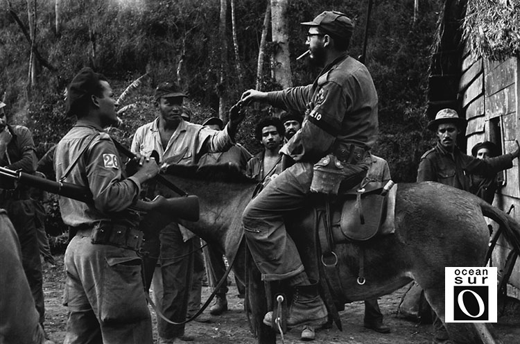 El Comandante Fidel Castro, en uno de sus recorridos habituales por el territorio montañoso.