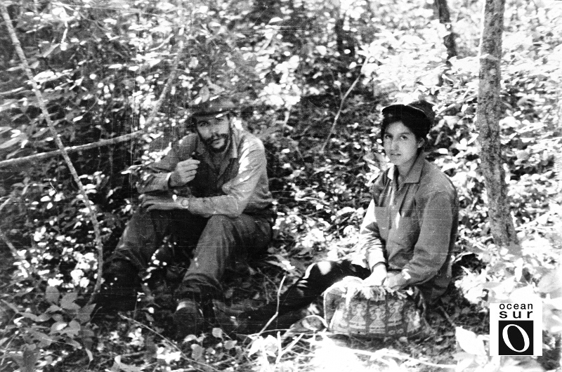 Che Guevara y Loyola Guzmán